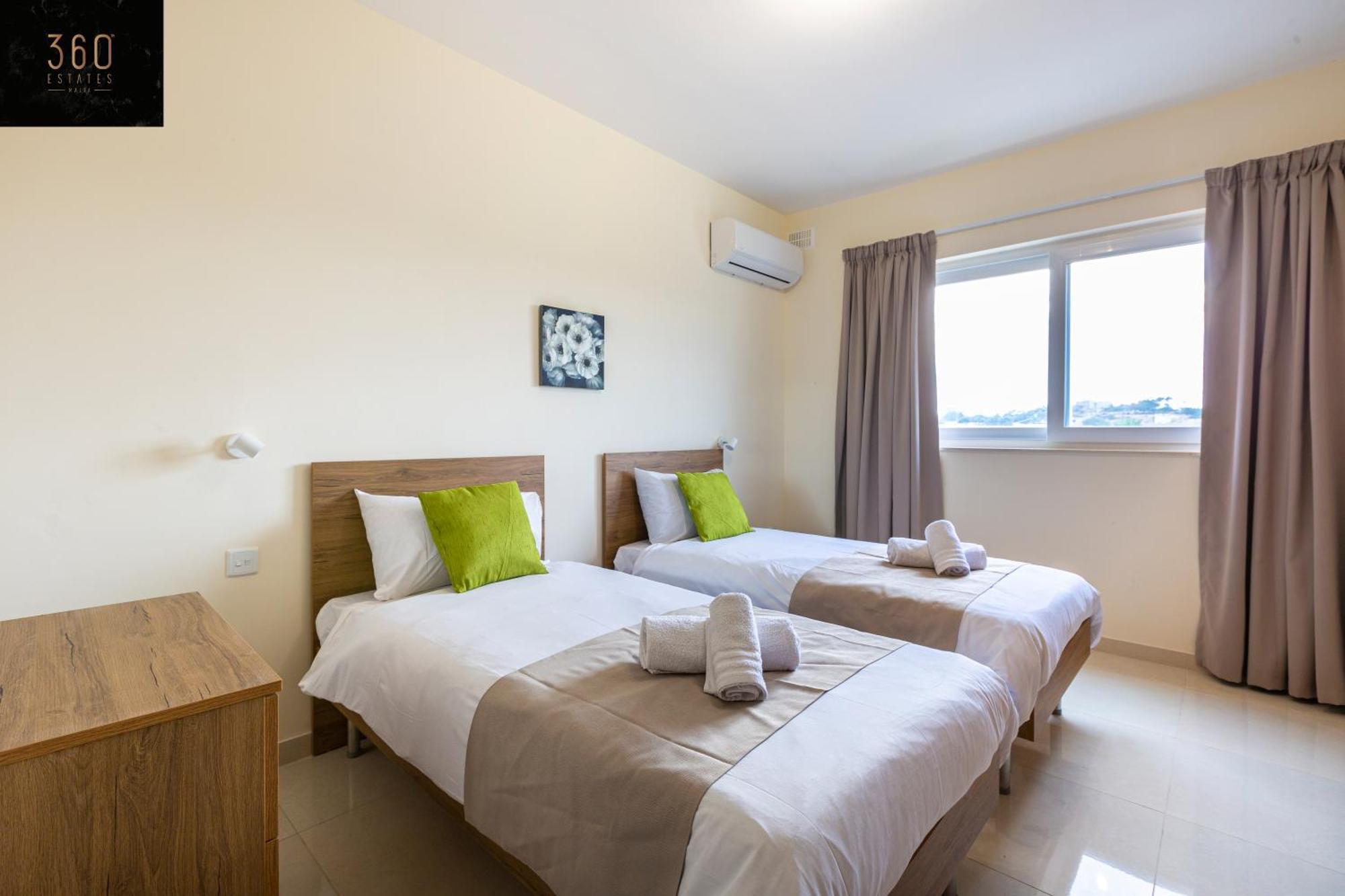 Beautiful 3Br Home With Private Balcony With Wifi & Ac By 360 Estates Marsaxlokk Exterior foto