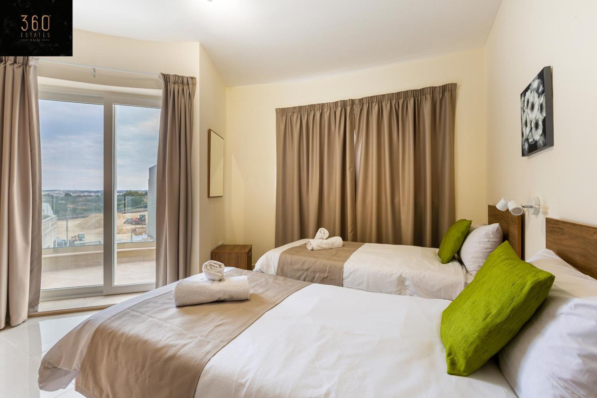 Beautiful 3Br Home With Private Balcony With Wifi & Ac By 360 Estates Marsaxlokk Exterior foto