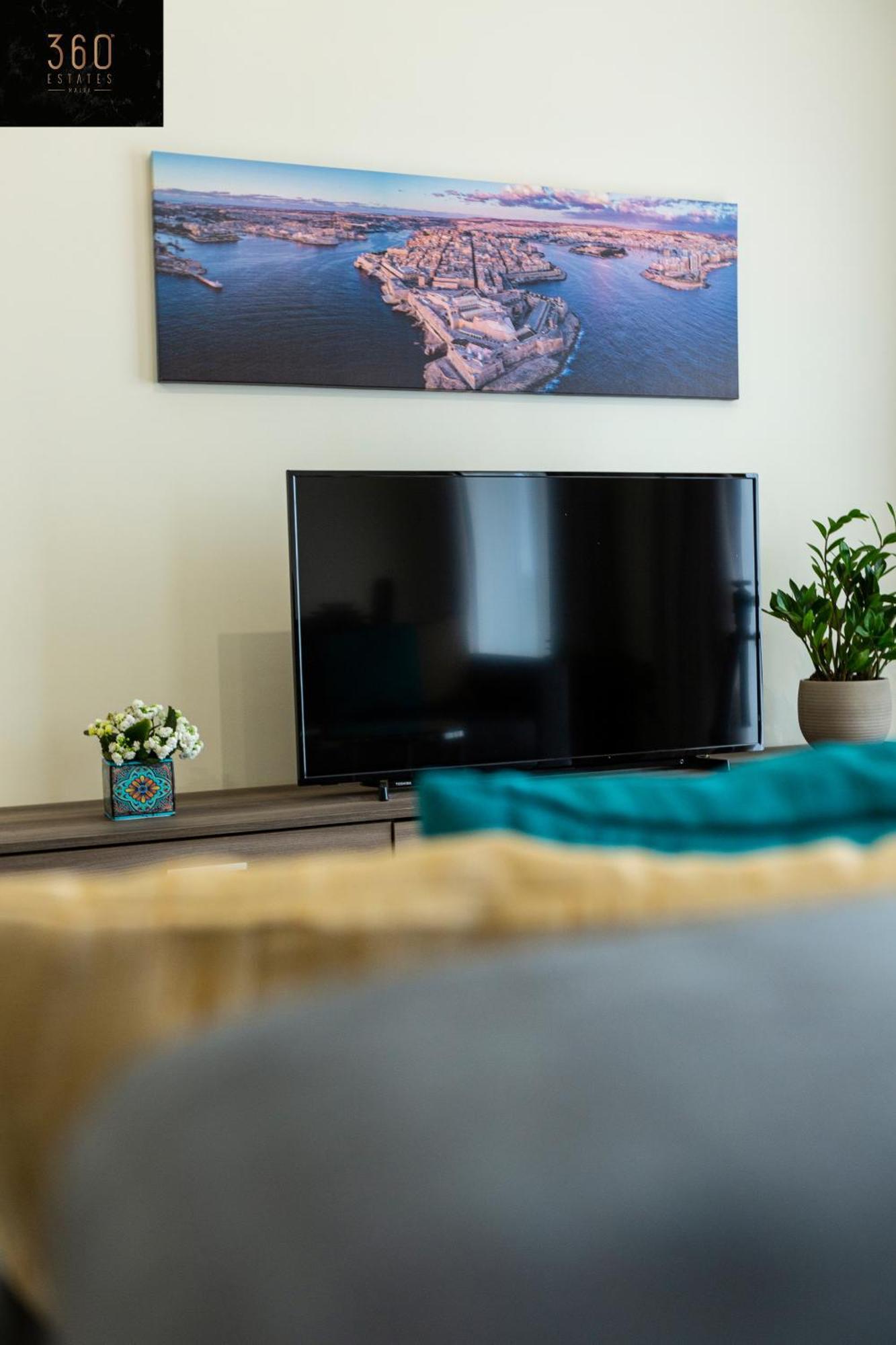 Beautiful 3Br Home With Private Balcony With Wifi & Ac By 360 Estates Marsaxlokk Exterior foto