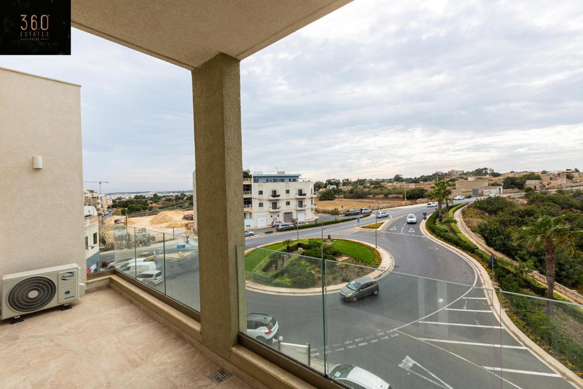 Beautiful 3Br Home With Private Balcony With Wifi & Ac By 360 Estates Marsaxlokk Exterior foto