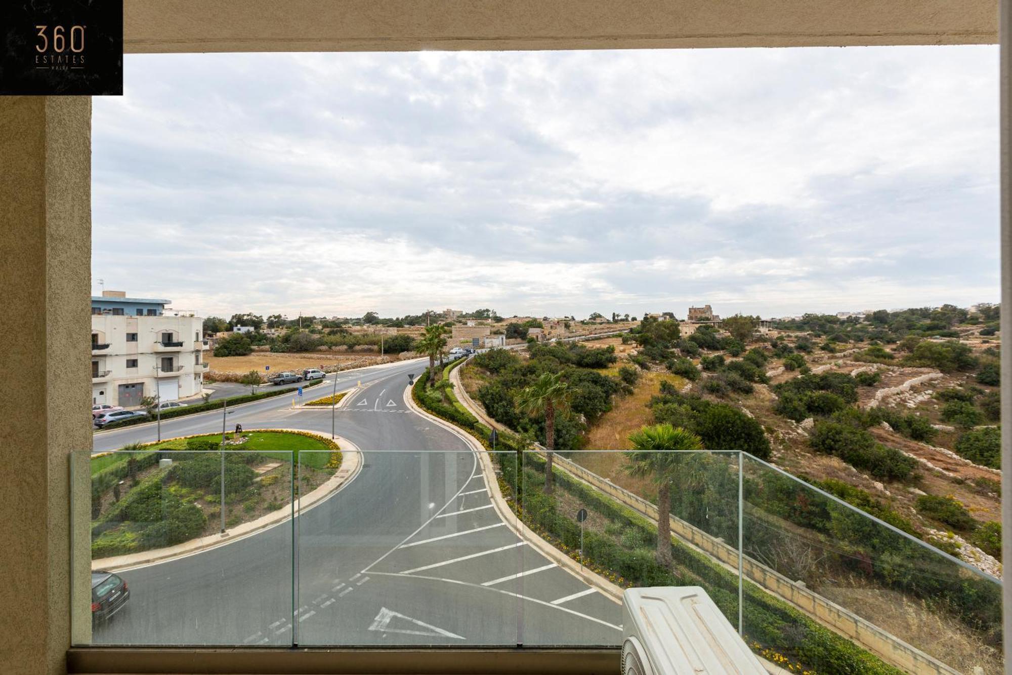 Beautiful 3Br Home With Private Balcony With Wifi & Ac By 360 Estates Marsaxlokk Exterior foto