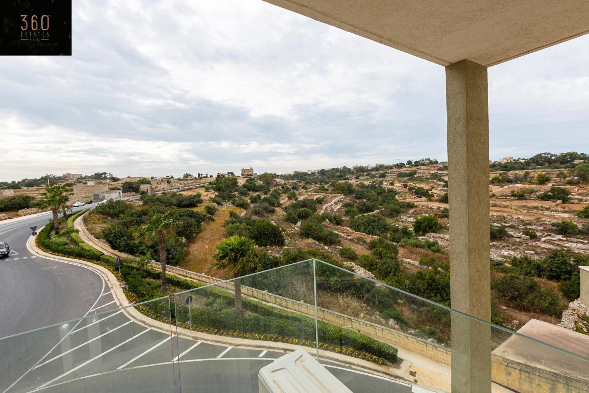 Beautiful 3Br Home With Private Balcony With Wifi & Ac By 360 Estates Marsaxlokk Exterior foto